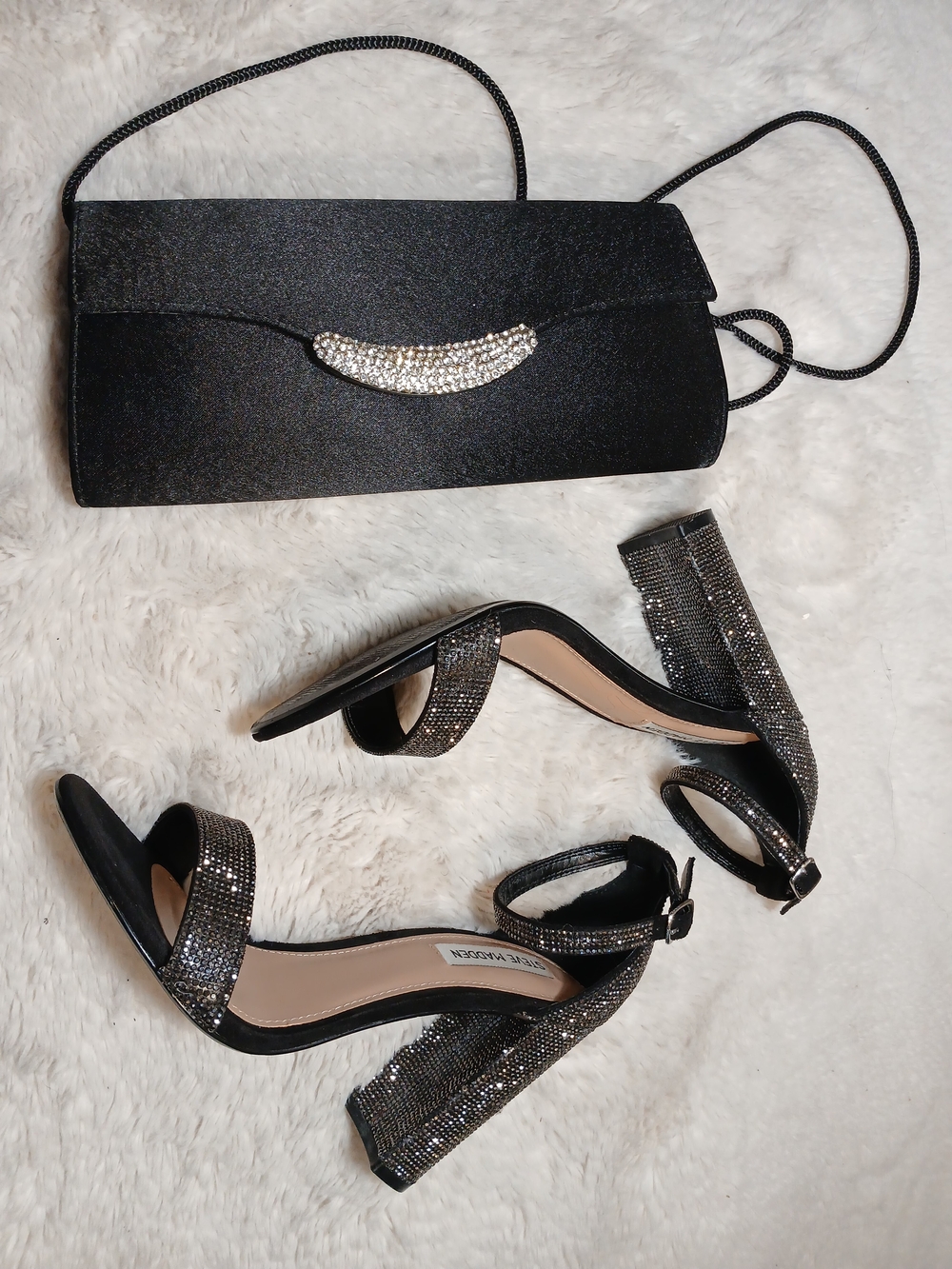 🩷Bundle🩷Steve Madden Black Rhinestone Ankle Strap heels +Black Clutch - Picture 16 of 16